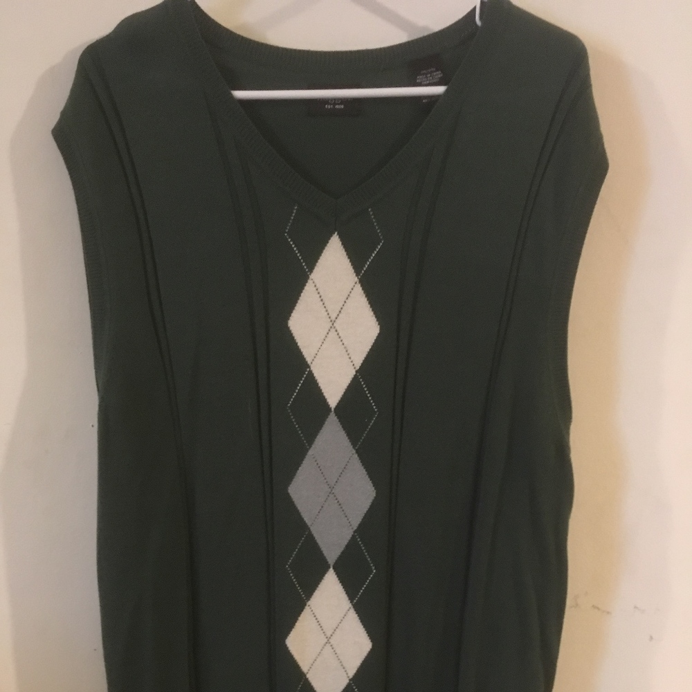 SWEATER VEST